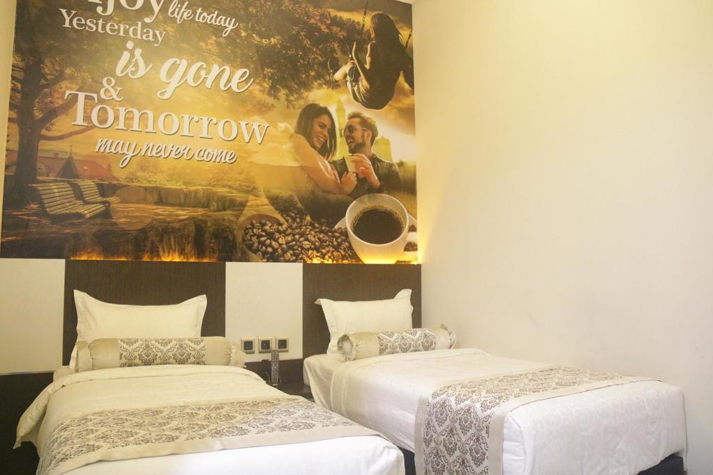 Malang City Boulevard Homestay Exterior photo