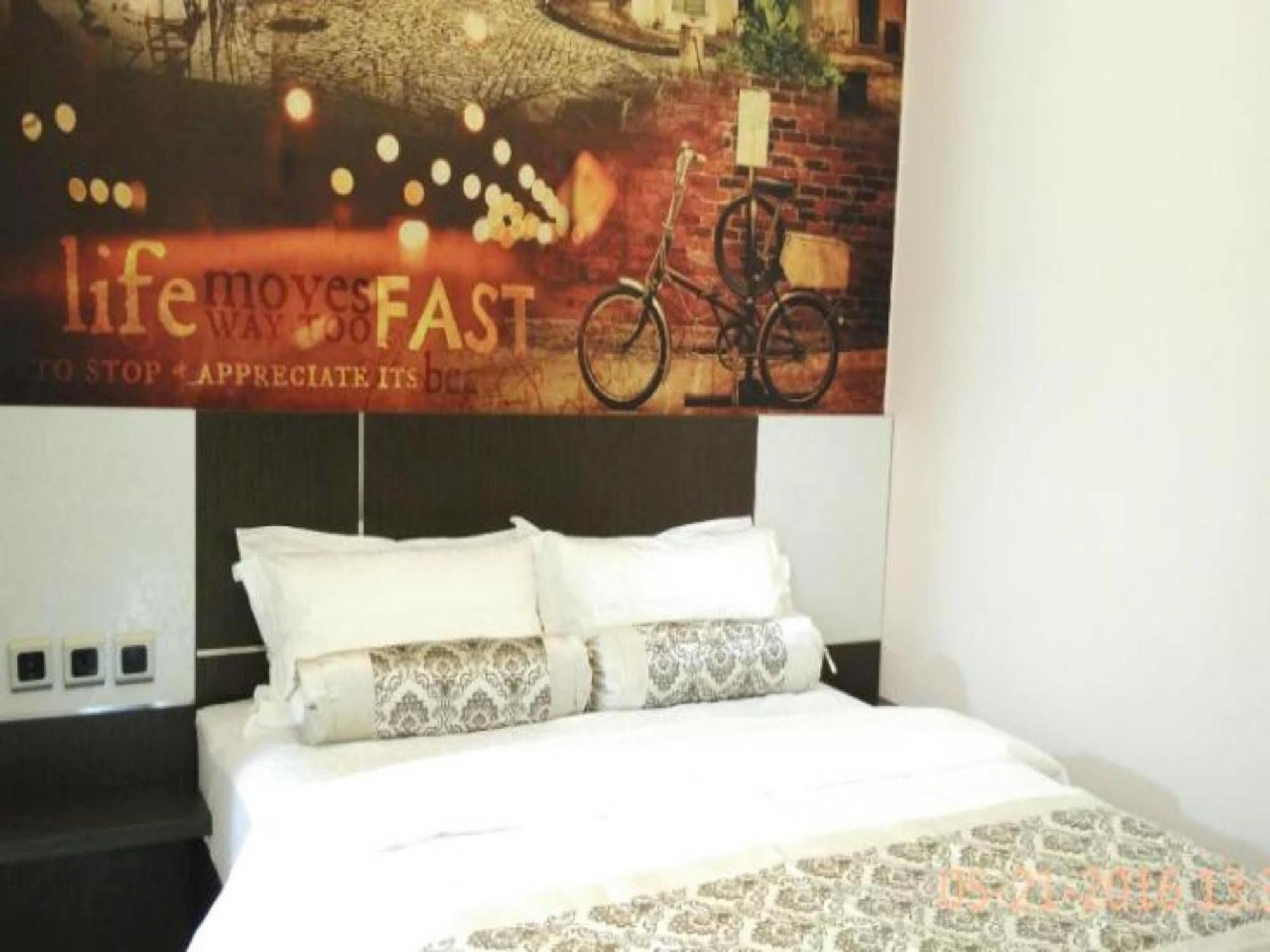 Malang City Boulevard Homestay Exterior photo