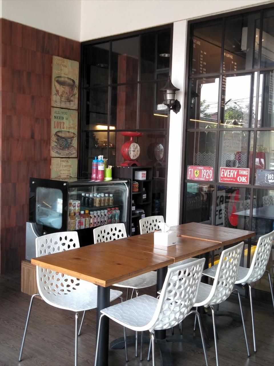 Malang City Boulevard Homestay Exterior photo