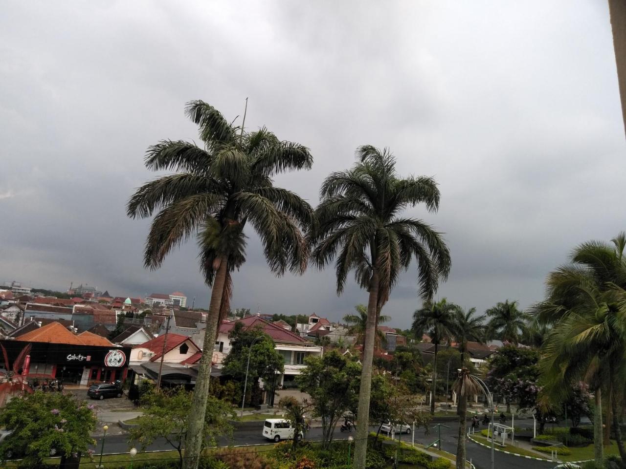 Malang City Boulevard Homestay Exterior photo