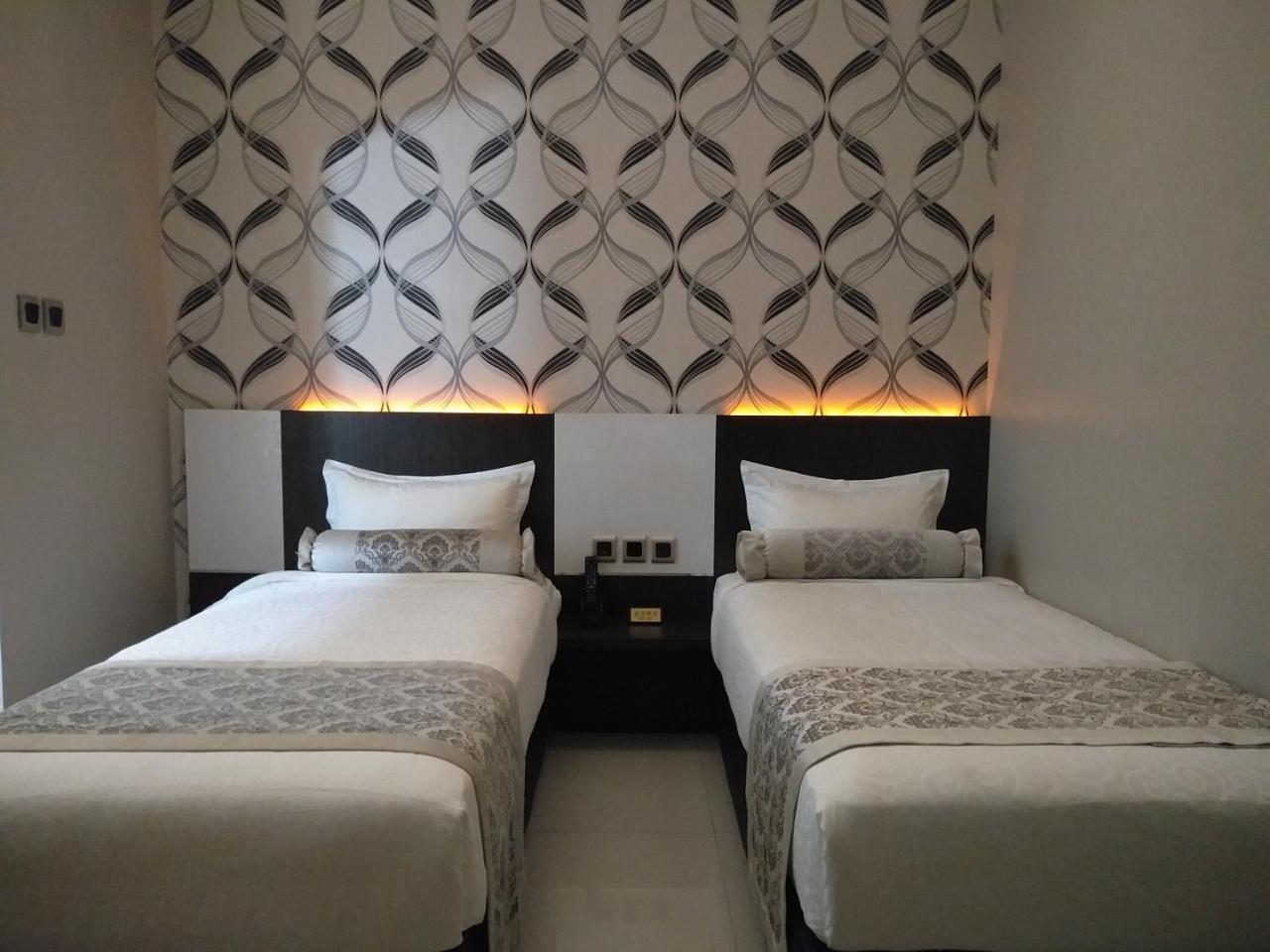 Malang City Boulevard Homestay Exterior photo