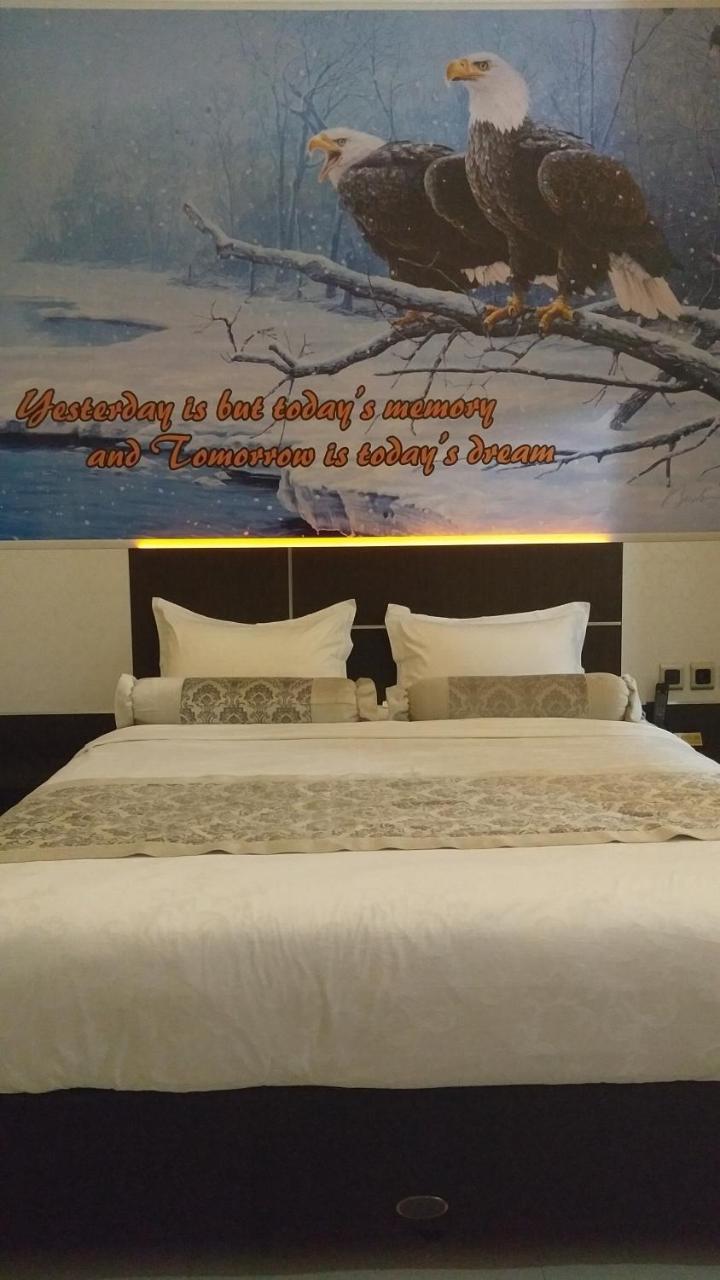 Malang City Boulevard Homestay Exterior photo