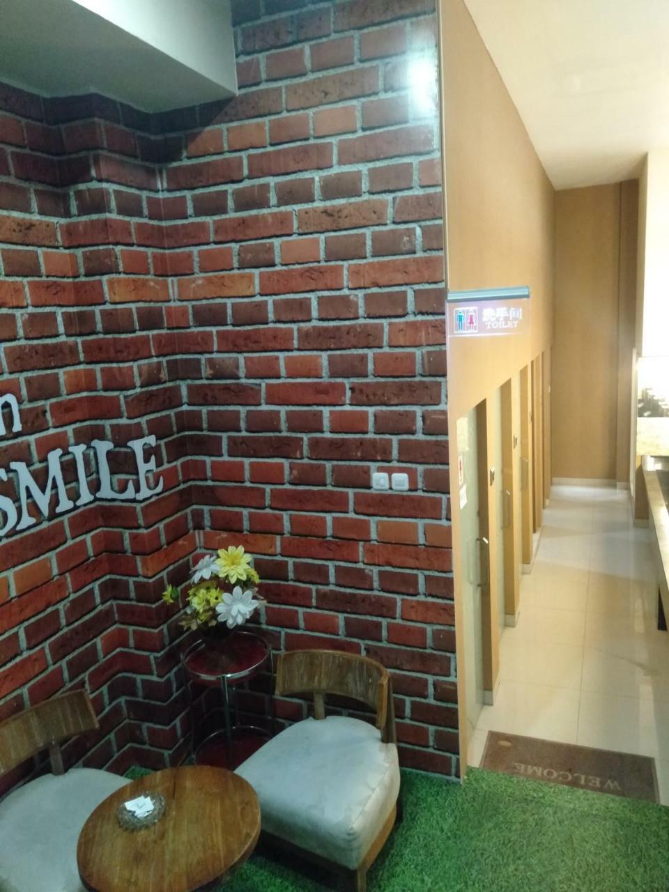 Malang City Boulevard Homestay Exterior photo