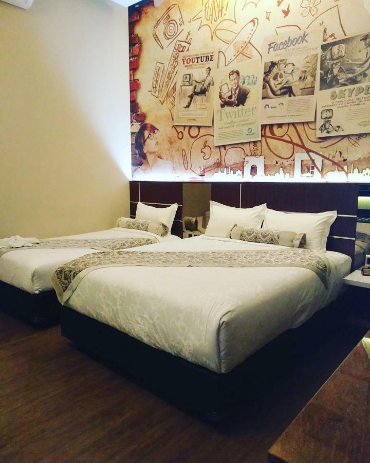 Malang City Boulevard Homestay Exterior photo